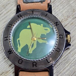 🐢 Hunting World Vintage Outdoor Watch with Elephant Inlay Rare! Works Great!!